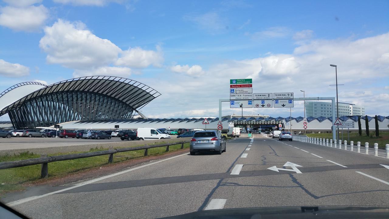 Hotelf1 Lyon Isle D'Abeau Ouest St Exupery Saint-Quentin-Fallavier Ngoại thất bức ảnh